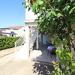 Marita - One Bedroom דירה *