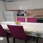 Marita - One Bedroom דירה קורצולה