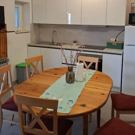 Marita - One Bedroom * 科尔丘拉