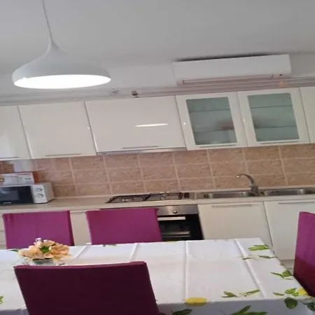 Marita - One Bedroom * كورتْشولا
