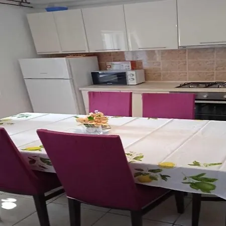 Marita - One Bedroom شقة كورتْشولا