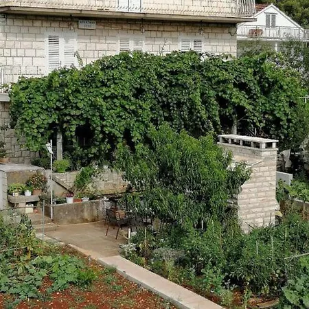 Marita - One Bedroom