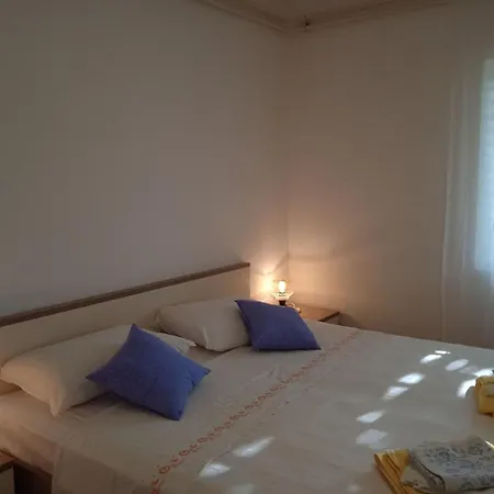 Marita - One Bedroom Daire