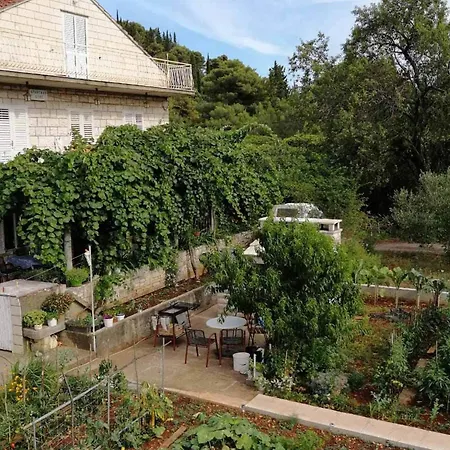 Marita - One Bedroom Korčula