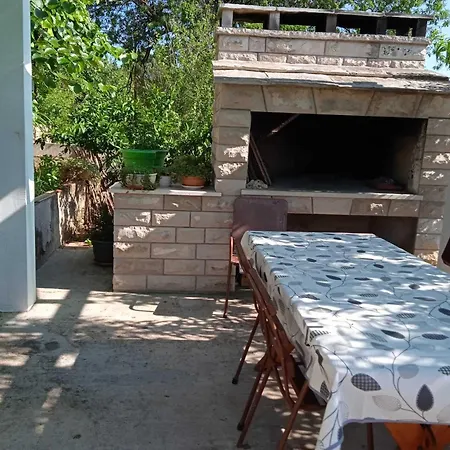 Marita - One Bedroom Apartment
